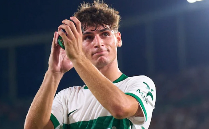 arsenal-cuong-cuong-va-tuyen-giua-nham-muon-mendoza-truoc-gio-dong-cua